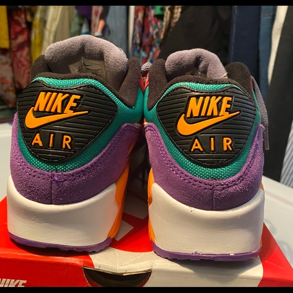 NIKE AIR MAX 90 QS - Picture 6 of 10